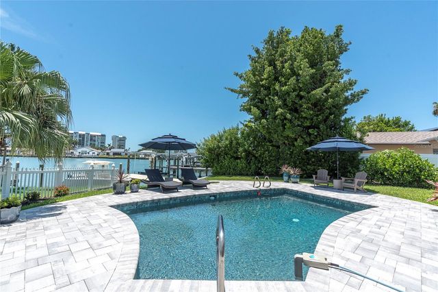 24 MARINA TERRACE, Treasure Island, FL 33706