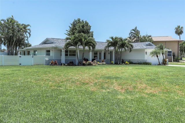 24 MARINA TERRACE, Treasure Island, FL 33706