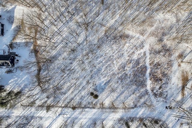 22987 Clarkshire Drive, South Lyon, MI 48178