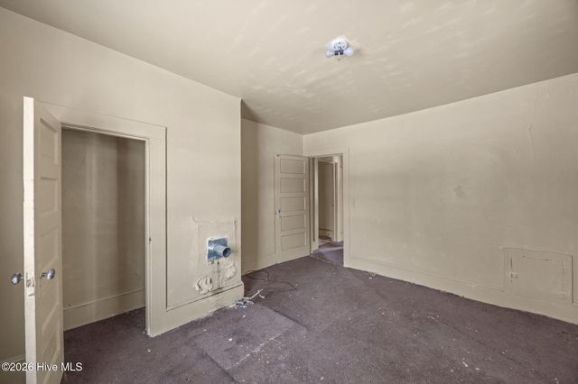 1404 W 4th Street, Greenville, NC 27834