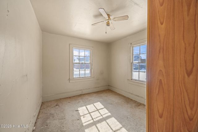 1404 W 4th Street, Greenville, NC 27834