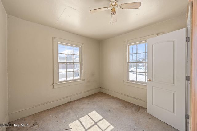 1404 W 4th Street, Greenville, NC 27834