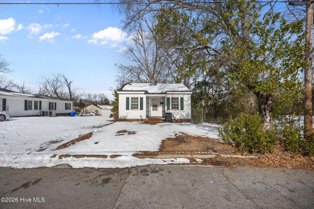 1404 W 4th Street, Greenville, NC 27834