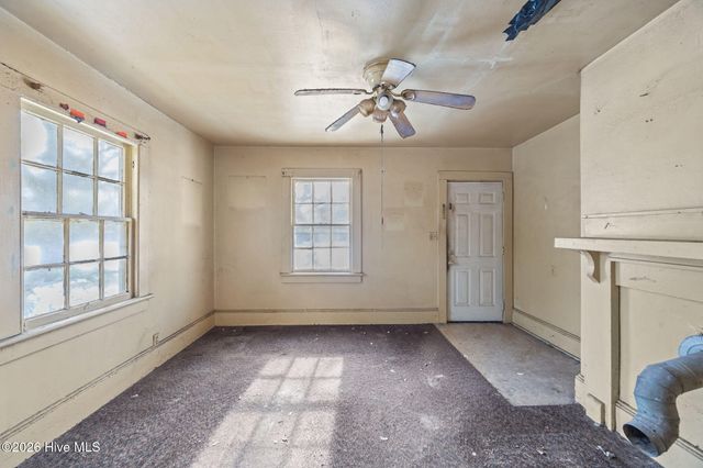 1404 W 4th Street, Greenville, NC 27834