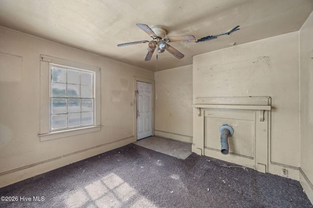 1404 W 4th Street, Greenville, NC 27834