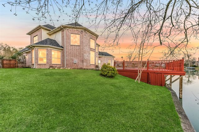 2707 Pond Brook Place, Missouri City, TX 77459