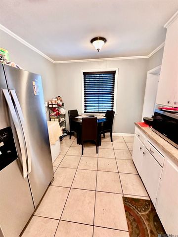 5355 Beechwood Dr, Baton Rouge, LA 70805