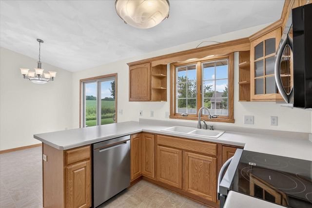 4330 E Rotamer Road, Janesville, WI 53546