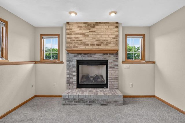 4330 E Rotamer Road, Janesville, WI 53546