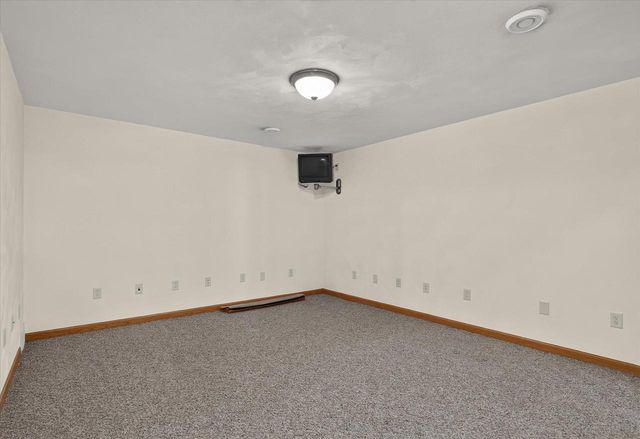 4330 E Rotamer Road, Janesville, WI 53546
