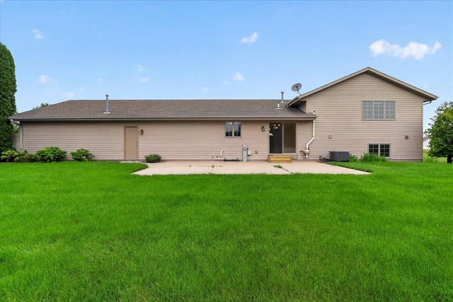 4330 E Rotamer Road, Janesville, WI 53546
