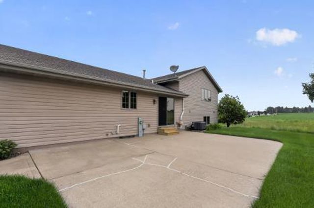 4330 E Rotamer Road, Janesville, WI 53546