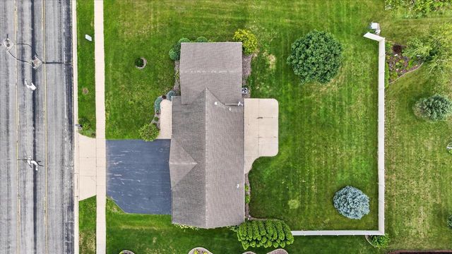 4330 E Rotamer Road, Janesville, WI 53546