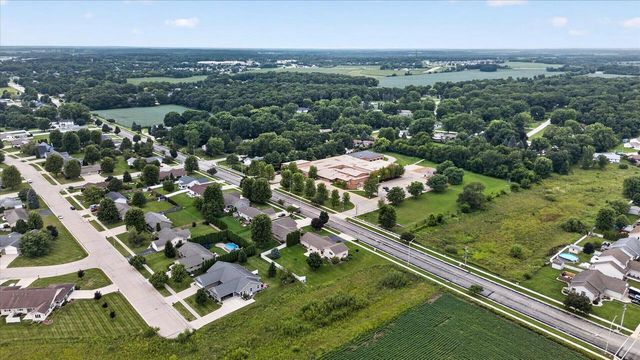 4330 E Rotamer Road, Janesville, WI 53546