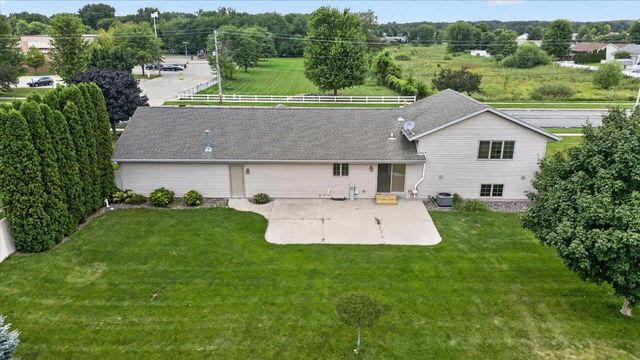 4330 E Rotamer Road, Janesville, WI 53546