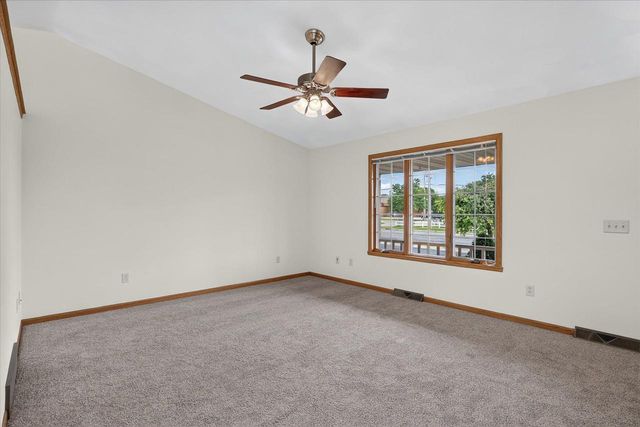 4330 E Rotamer Road, Janesville, WI 53546