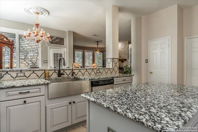 19539 Crystal Oak, San Antonio, TX 78258