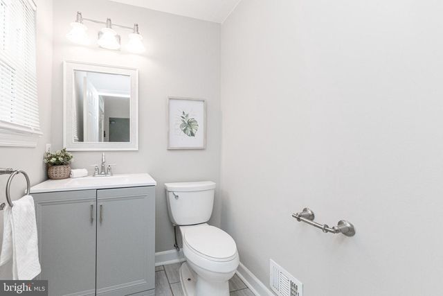 1 ASHBROOK RD, Stafford, VA 22554