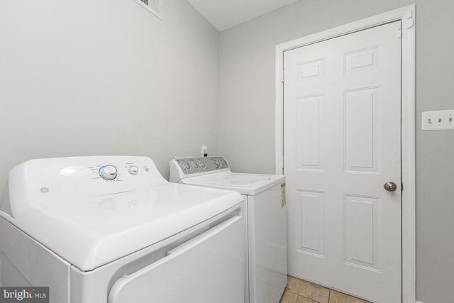 1 ASHBROOK RD, Stafford, VA 22554
