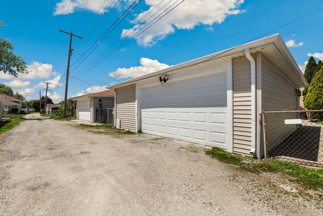 6117 W 83rd Street, Burbank, IL 60459