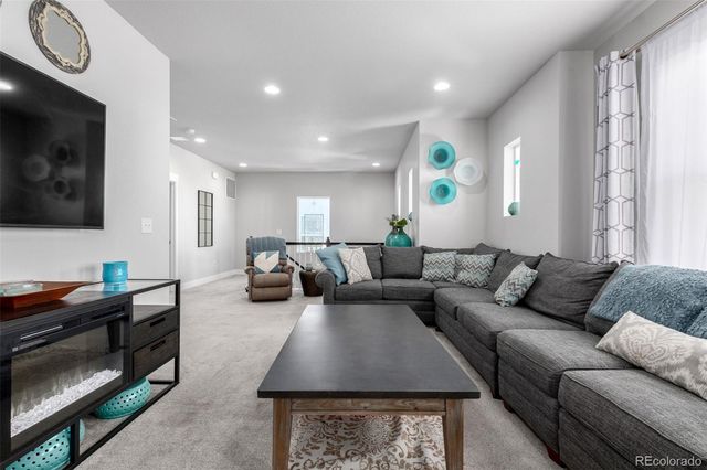 6010 N Netherland Court, Aurora, CO 80019