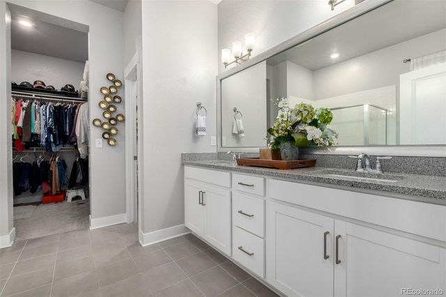 6010 N Netherland Court, Aurora, CO 80019