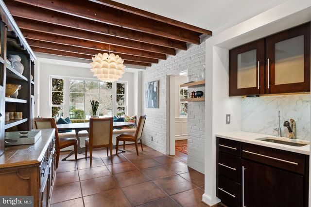 3022 FOX MILL RD, Oakton, VA 22124