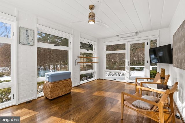 3022 FOX MILL RD, Oakton, VA 22124