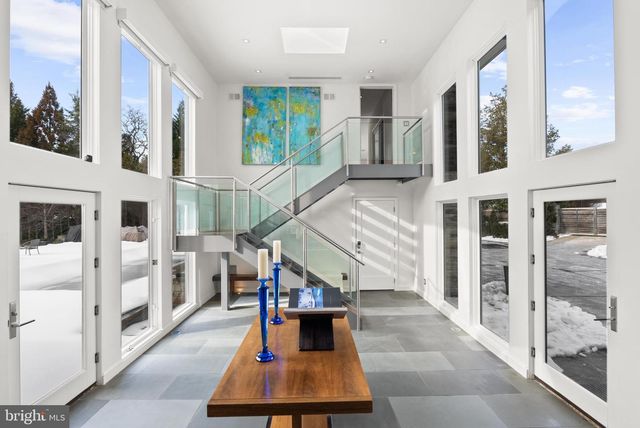 3022 FOX MILL RD, Oakton, VA 22124