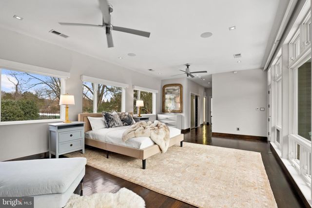 3022 FOX MILL RD, Oakton, VA 22124