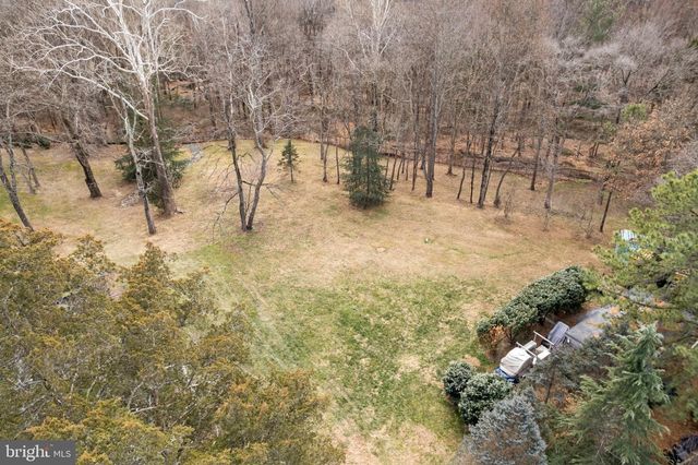 3022 FOX MILL RD, Oakton, VA 22124