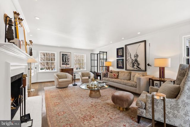 3022 FOX MILL RD, Oakton, VA 22124