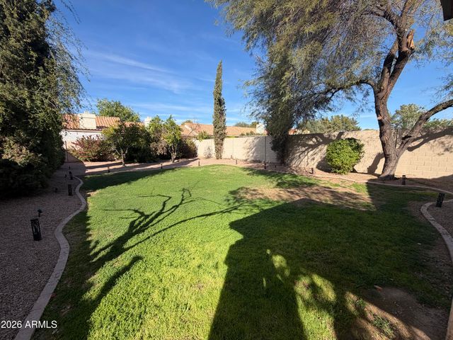 998 E Mission Drive, Tempe, AZ 85283