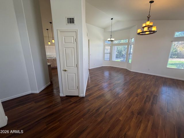 998 E Mission Drive, Tempe, AZ 85283