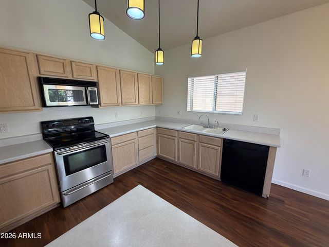 998 E Mission Drive, Tempe, AZ 85283