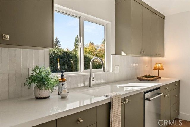 2 Kingston Circle, Chico, CA 95926