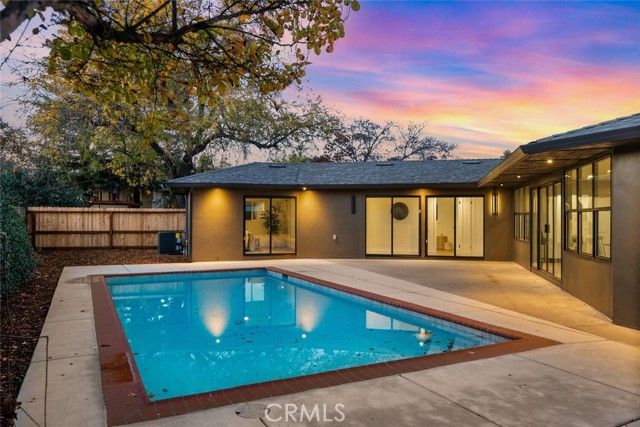 2 Kingston Circle, Chico, CA 95926