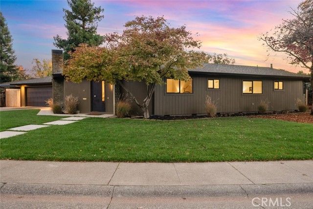 2 Kingston Circle, Chico, CA 95926