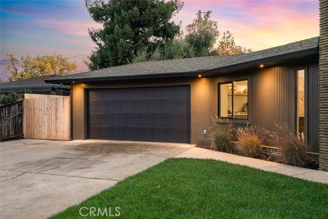 2 Kingston Circle, Chico, CA 95926