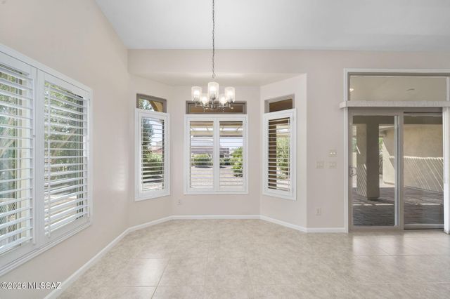 763 N Skywalker Place, Green Valley, AZ 85614