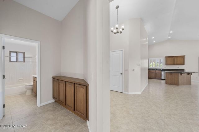 763 N Skywalker Place, Green Valley, AZ 85614
