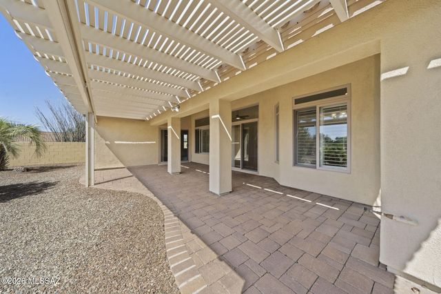 763 N Skywalker Place, Green Valley, AZ 85614