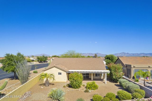 763 N Skywalker Place, Green Valley, AZ 85614