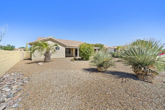 763 N Skywalker Place, Green Valley, AZ 85614