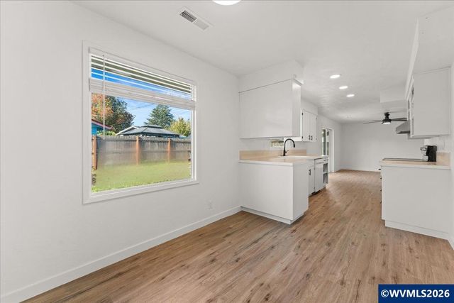 4357 41st Av NE, Salem, OR 97305