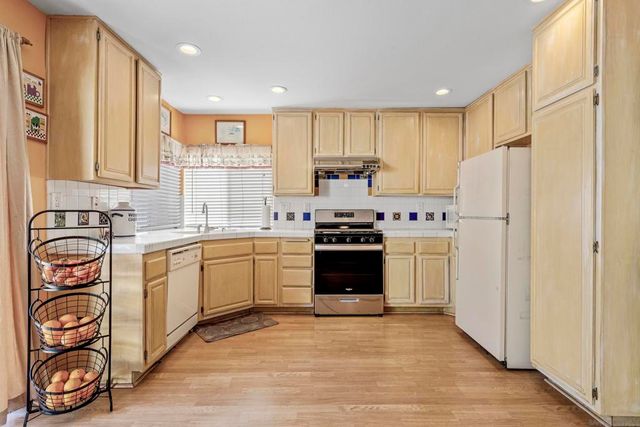 2100 Waterside Dr, Chula Vista, CA 91913