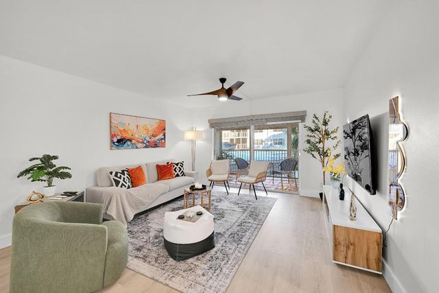 800 E Camino Real 204, Boca Raton, FL 33432