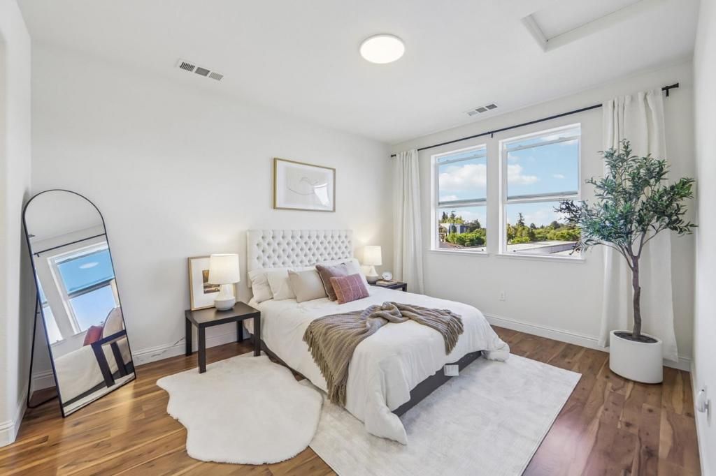 Image 15 of property listing at 391 Charles Morris Terrace, Sunnyvale, CA 94085