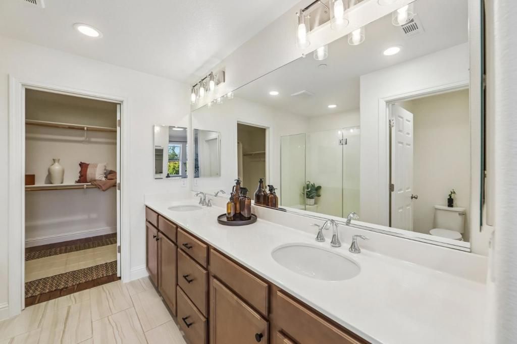 Image 18 of property listing at 391 Charles Morris Terrace, Sunnyvale, CA 94085