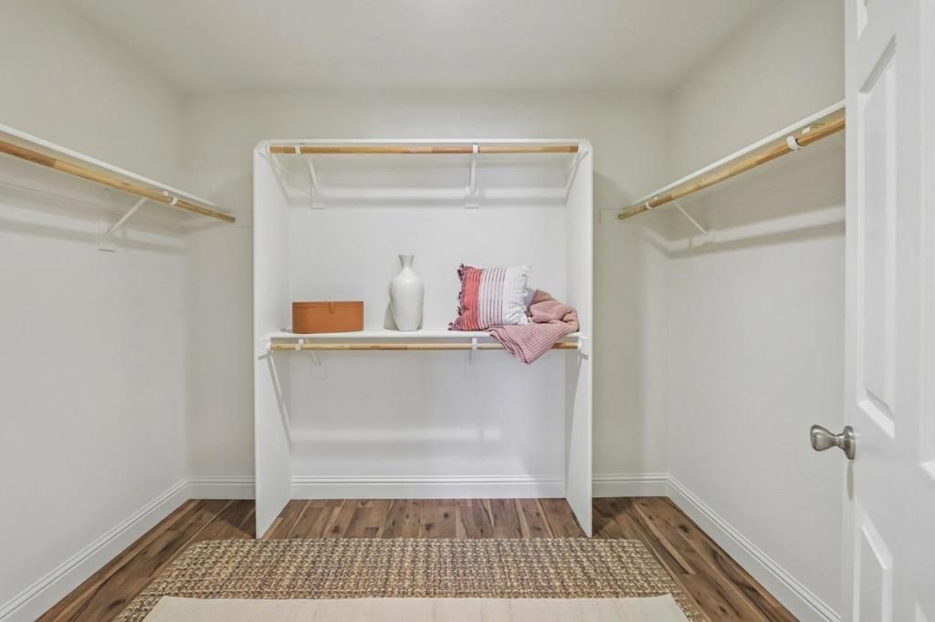 Image 20 of property listing at 391 Charles Morris Terrace, Sunnyvale, CA 94085